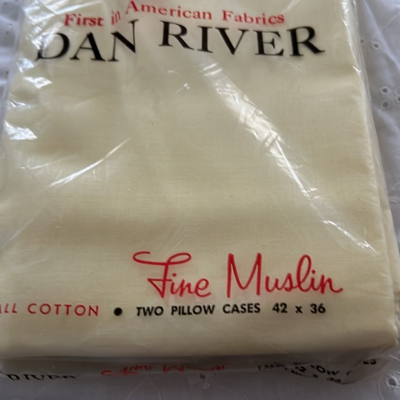 Vintage Muslin pillowcases - Picture 2 of 4